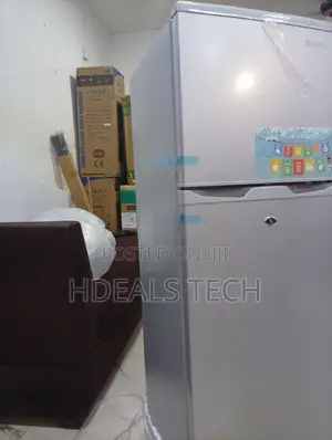 BCD 138HC Contemporary Appliance Model With a Professional Finish