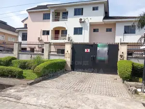 3bdrm Apartment in Oniru, Off Lekki-Epe Expressway for rent