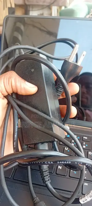 Follow Come DELL Big Pin Charger