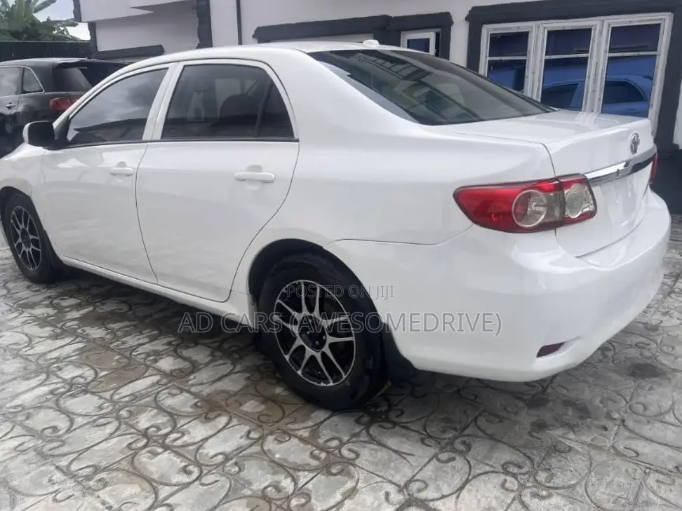Toyota Corolla 2013 White
