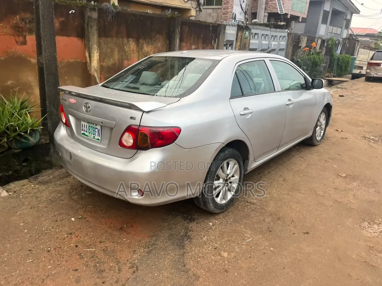 Toyota Corolla 2010 Gold
