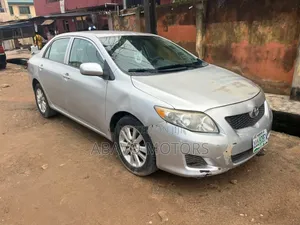 Toyota Corolla 2010 Gold
