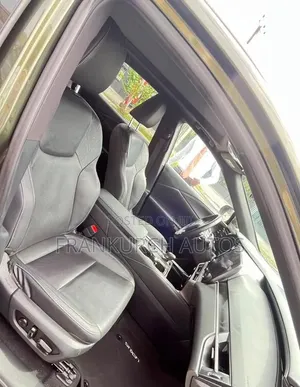 Lexus RX 2025