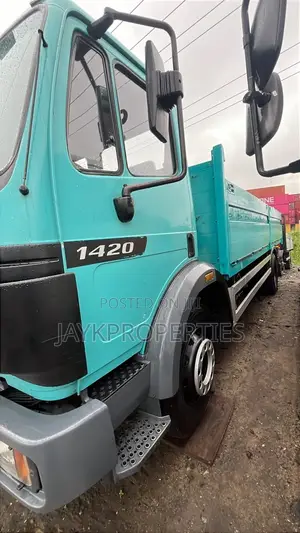 Mercedes Benz 1420 Pick Up Truck