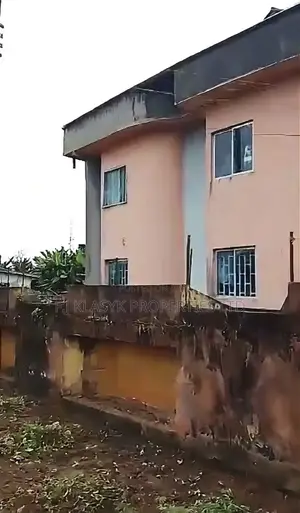 4bdrm Block of Flats in Benin City for sale