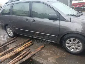 Toyota Sienna 2006 Gray