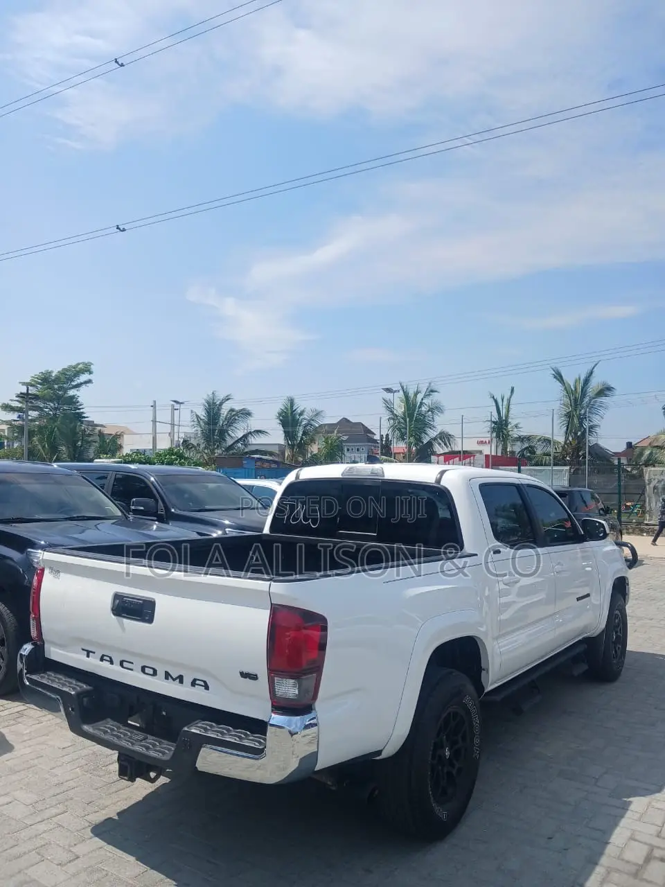 Toyota Tacoma SR5 2022 White