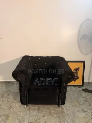 Luxury Black Velvet Chesterfield Sofa Set – 3+2+1
