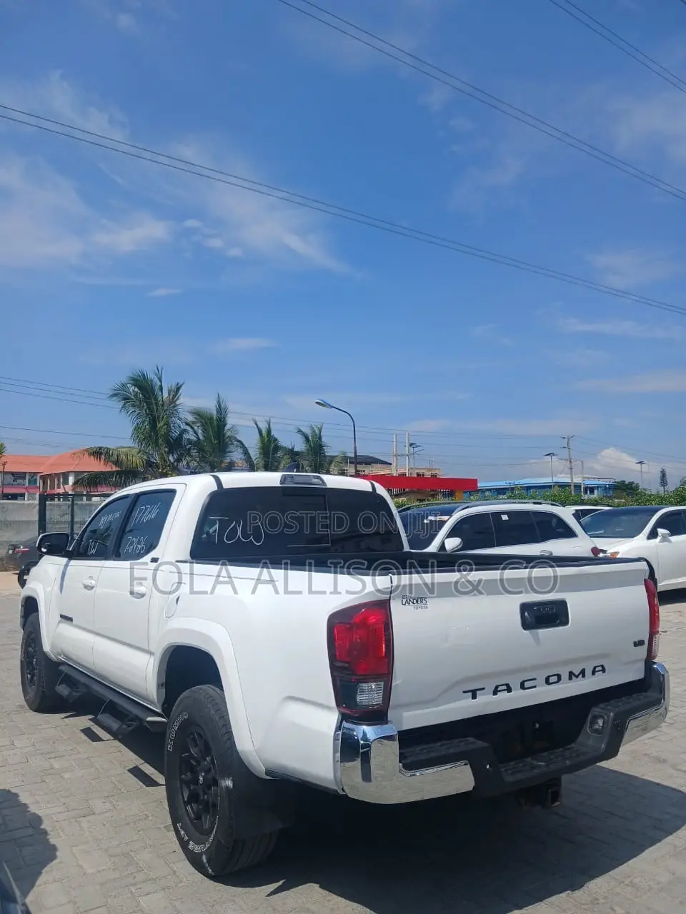Toyota Tacoma SR5 2022 White