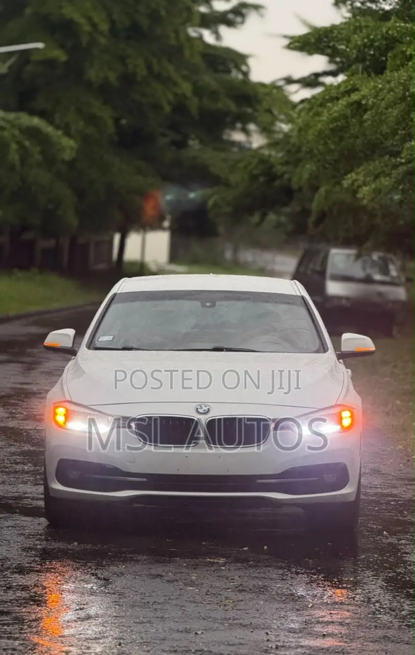 BMW 330i 2018 White