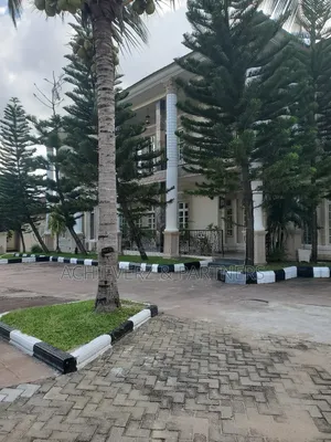 8bdrm Mansion in Katampe Extension for rent