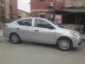 Nissan Versa 1.6 S Plus 4dr Sedan (1.6L 4cyl CVT) 2015 Gray
