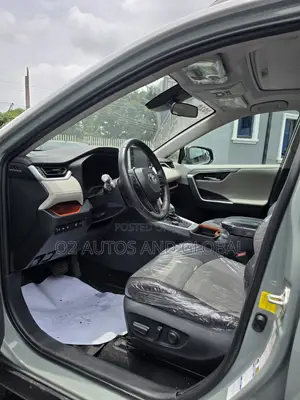 Toyota RAV4 Adventure AWD 2020 Green