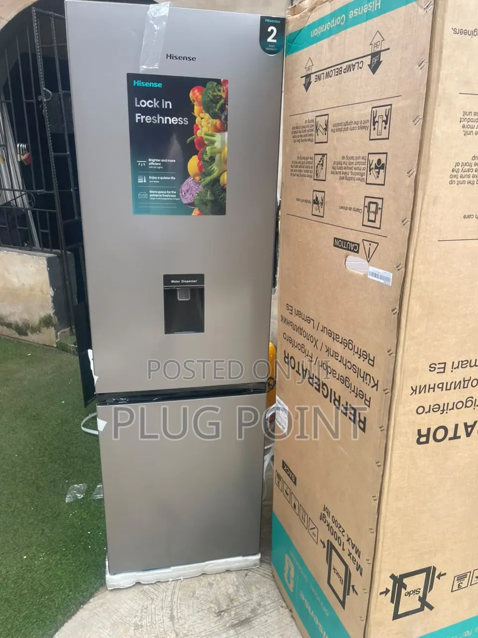 Hisense 35DCB Modern Bottom Freezer Fridge