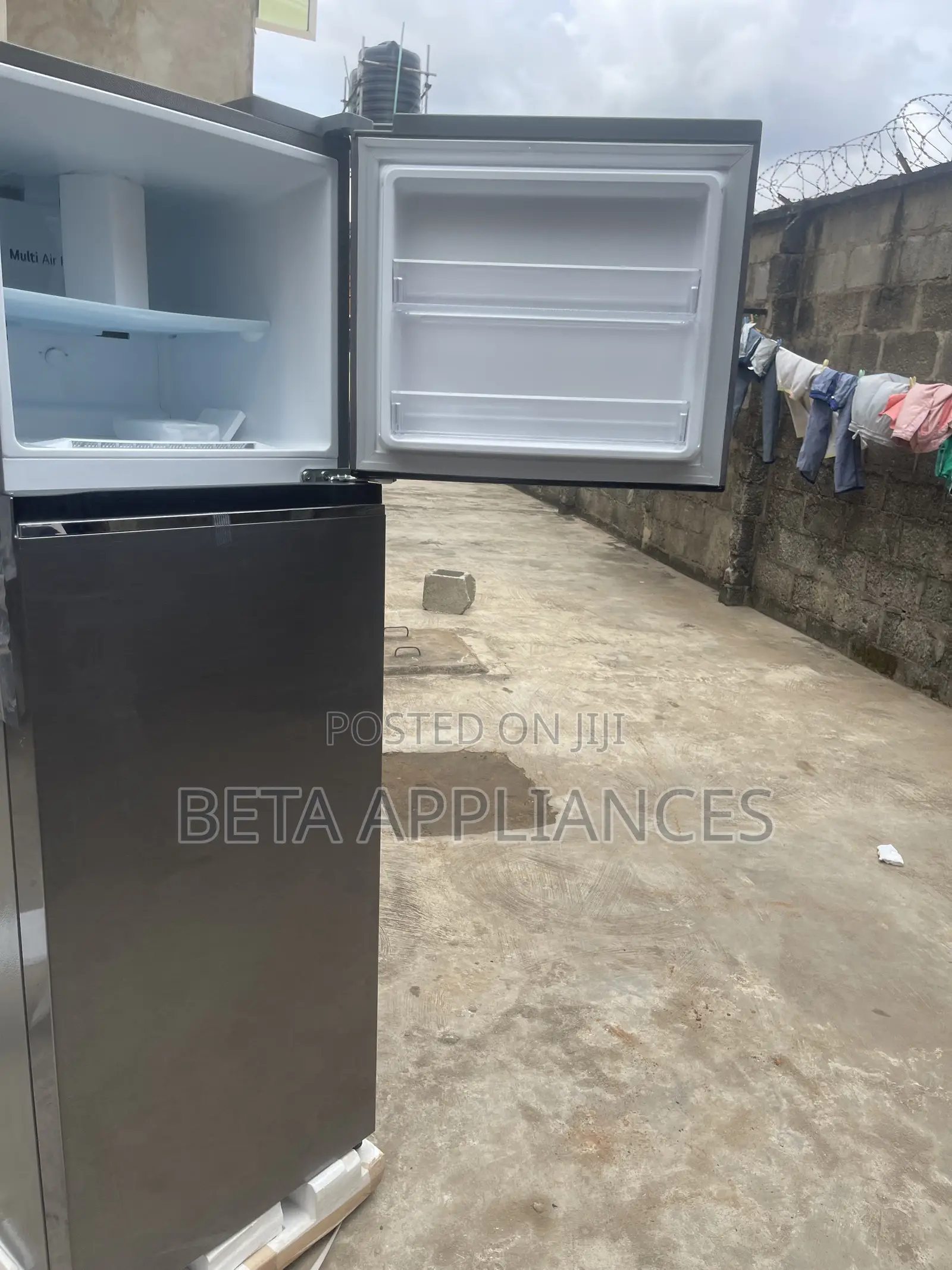 LG 287L Refrigerator for Food and Drinks