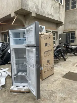 LG 287L Refrigerator for Food and Drinks