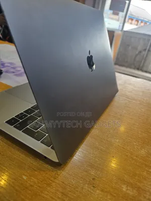 Laptop Apple MacBook Pro 2019 16GB Intel Core i7 SSD 512GB