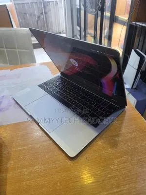 Laptop Apple MacBook Pro 2019 16GB Intel Core i7 SSD 512GB