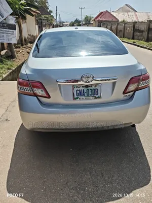 Toyota Camry 2010 Silver