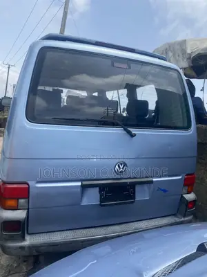 Volkswagen Transporter 2005 Blue