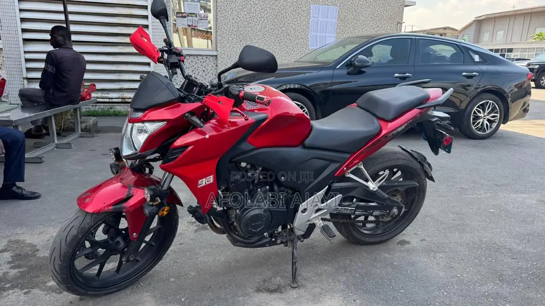 Honda CB 2014 Red