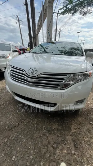 Toyota Venza 2010 White