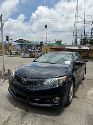 Toyota Camry SE 4dr Sedan (2.5L 4cyl 6A) 2012 Black