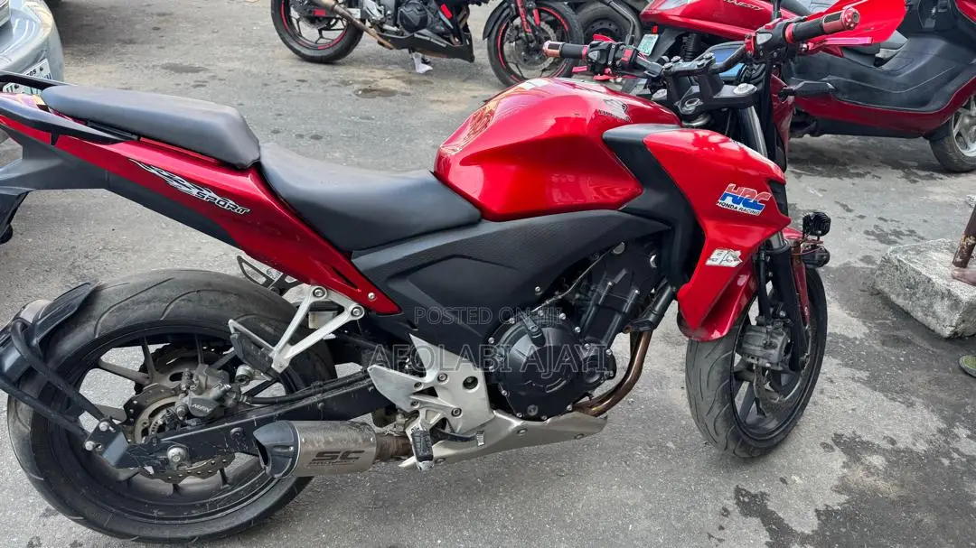 Honda CB 2014 Red