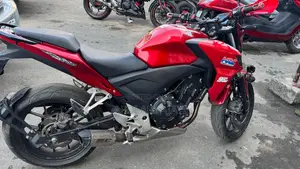 Honda CB 2014 Red
