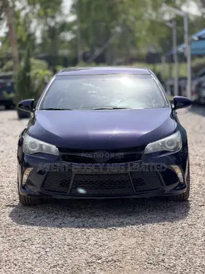 Toyota Camry SE 4dr Sedan (2.5L 4cyl 6A) 2015 Blue