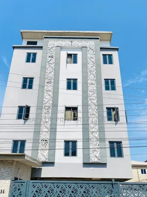 3bdrm Apartment in Alagomeji for sale