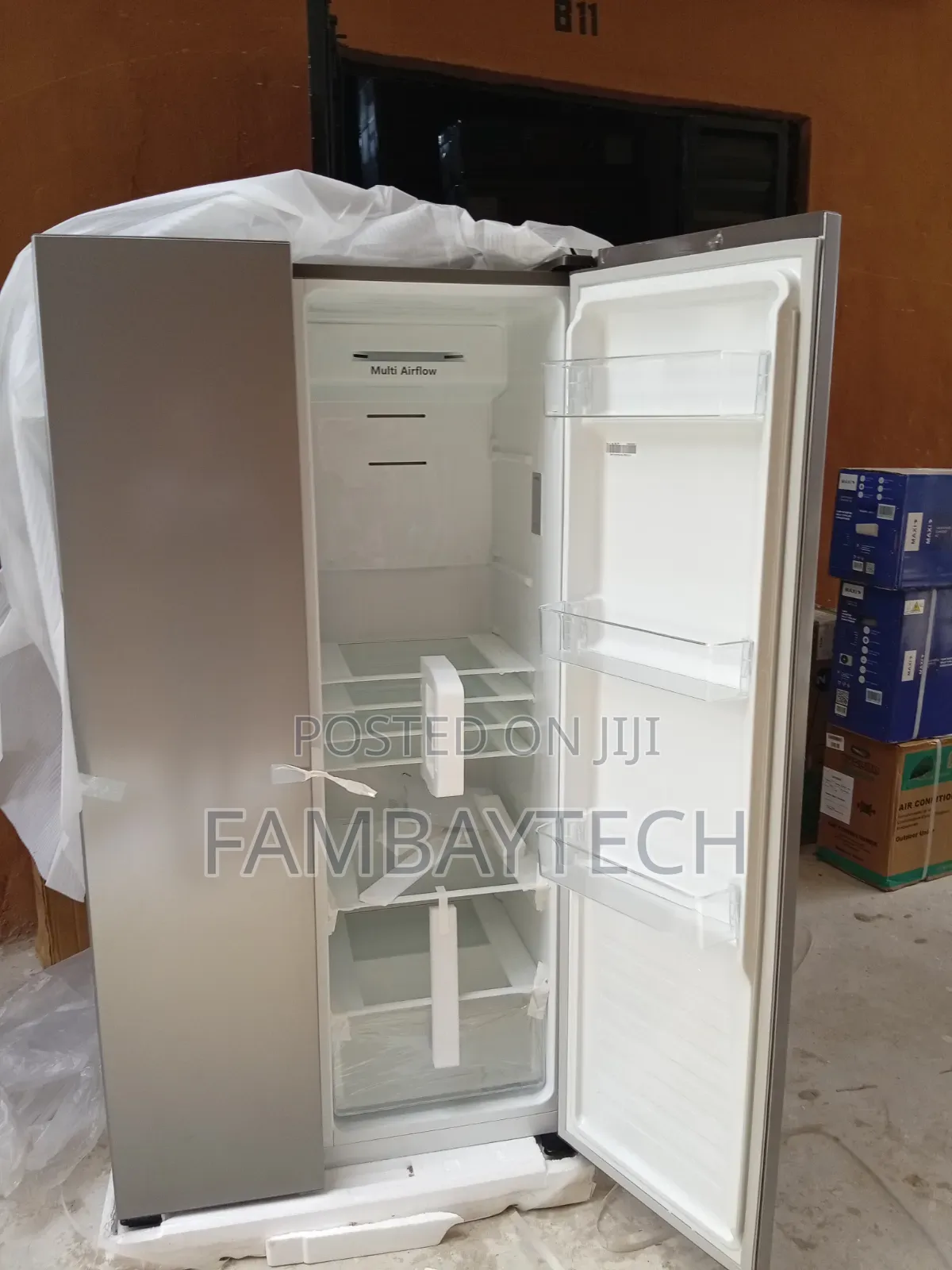 Hisense 518L Fridge With Separate Freezer Section