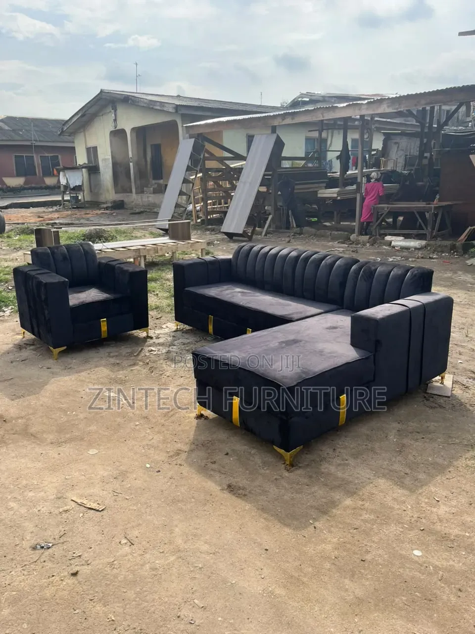 Black Colour Complete Set Sofas