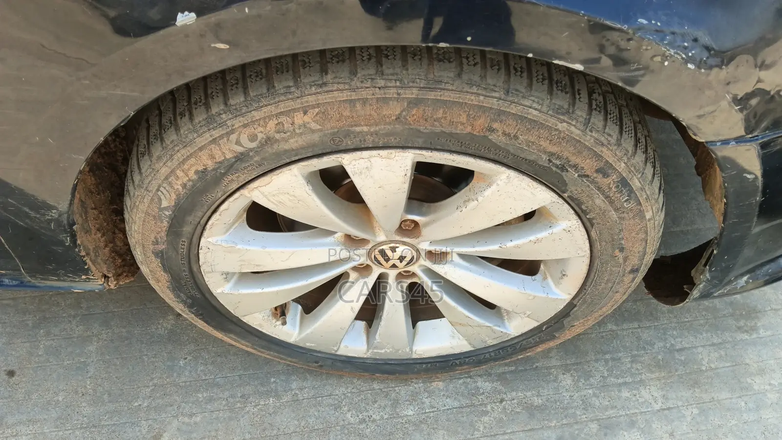 Volkswagen Passat 2011 Black