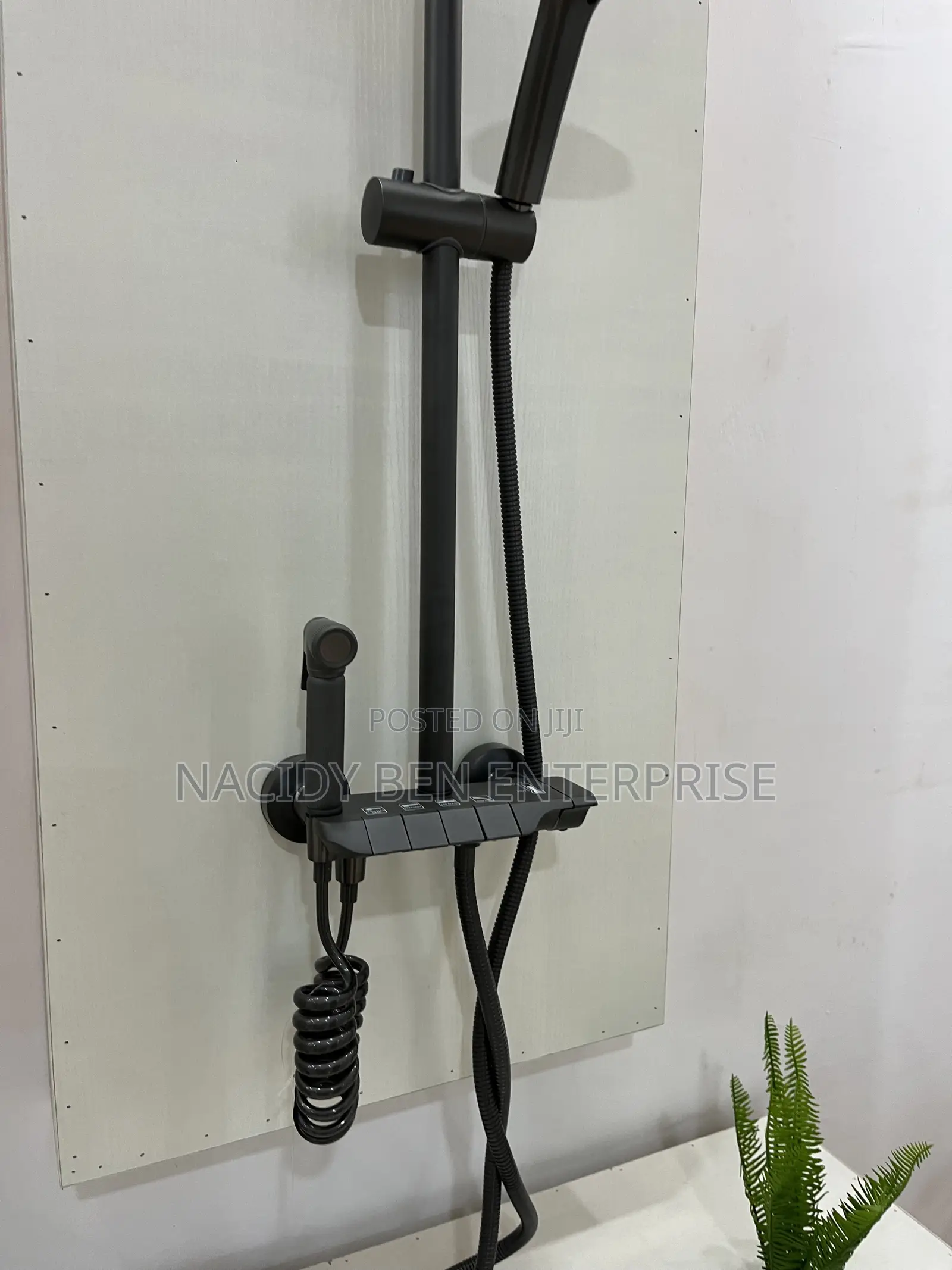 Piano Black Shower