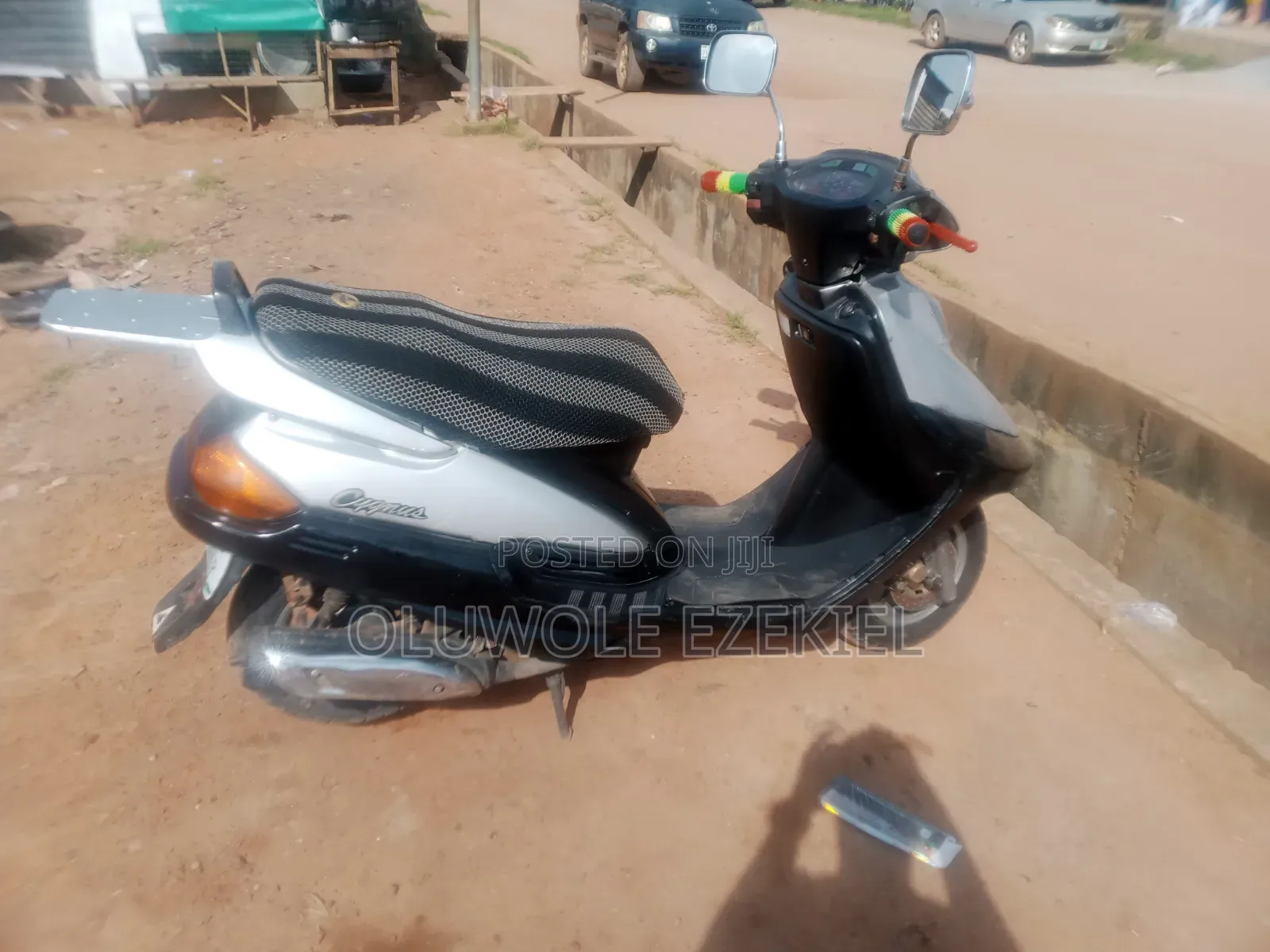 Yamaha 2000 Silver