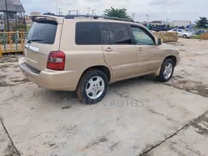 Toyota Highlander 2007 Gold