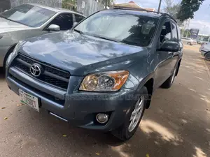 Toyota RAV4 2010 Green