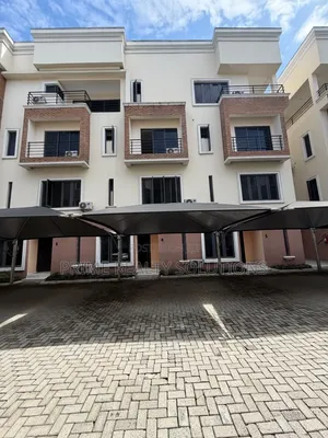 4bdrm Townhouse / Terrace in 𝐋𝐞𝐤𝐤𝐢 𝐩𝐡𝐚𝐬𝐞 1, Lekki Phase 1 for rent