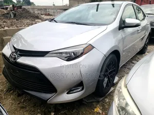Toyota Corolla 2017 Silver