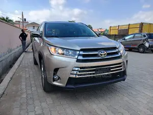 Toyota Highlander Limited 4dr SUV AWD (3.5L 6cyl 6A) 2015 Silver
