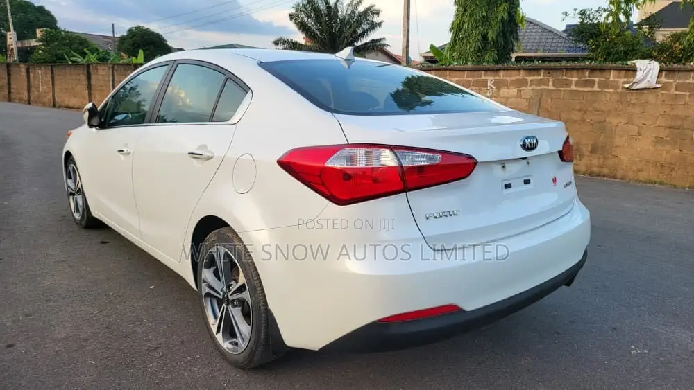 Kia Forte EX Sedan 2015 White