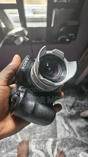 Sony A3000