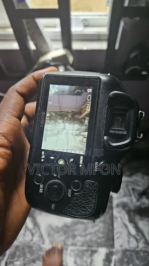 Sony A3000