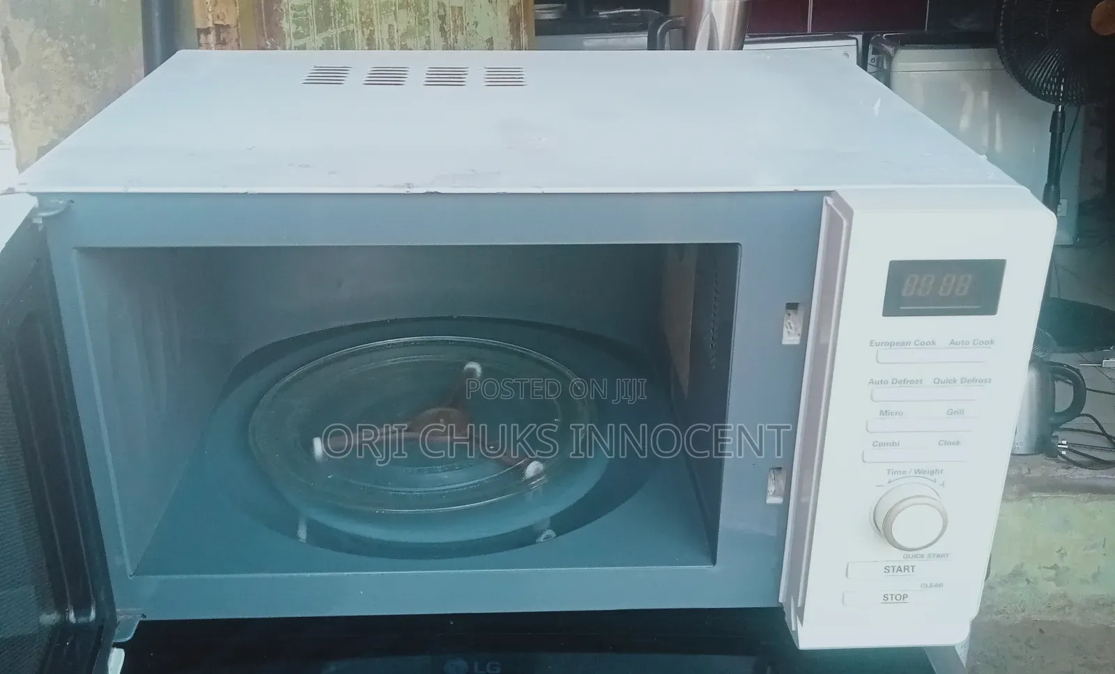3 in 1 Microwave Oven With Grill 25liters -Tokunbo