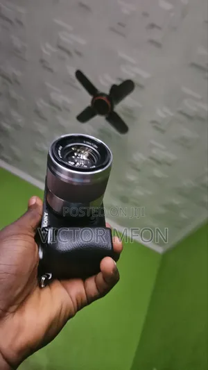 Sony A6000