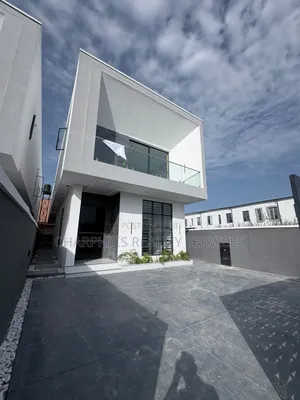 5bdrm Duplex in Off Lekki-Epe Expressway for sale