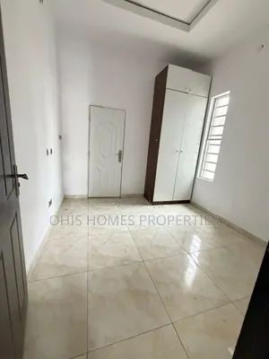 Mini Flat in Thomas Estate for rent