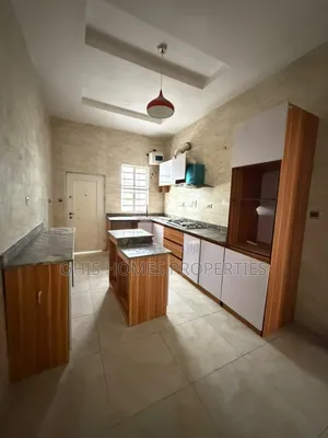 Mini Flat in Thomas Estate for rent