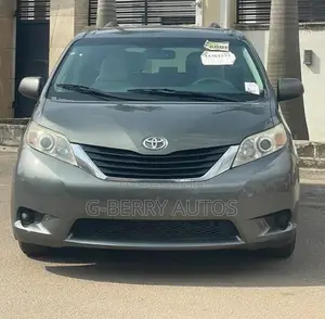 Toyota Sienna LE 7 Passenger Mobility 2012 Green